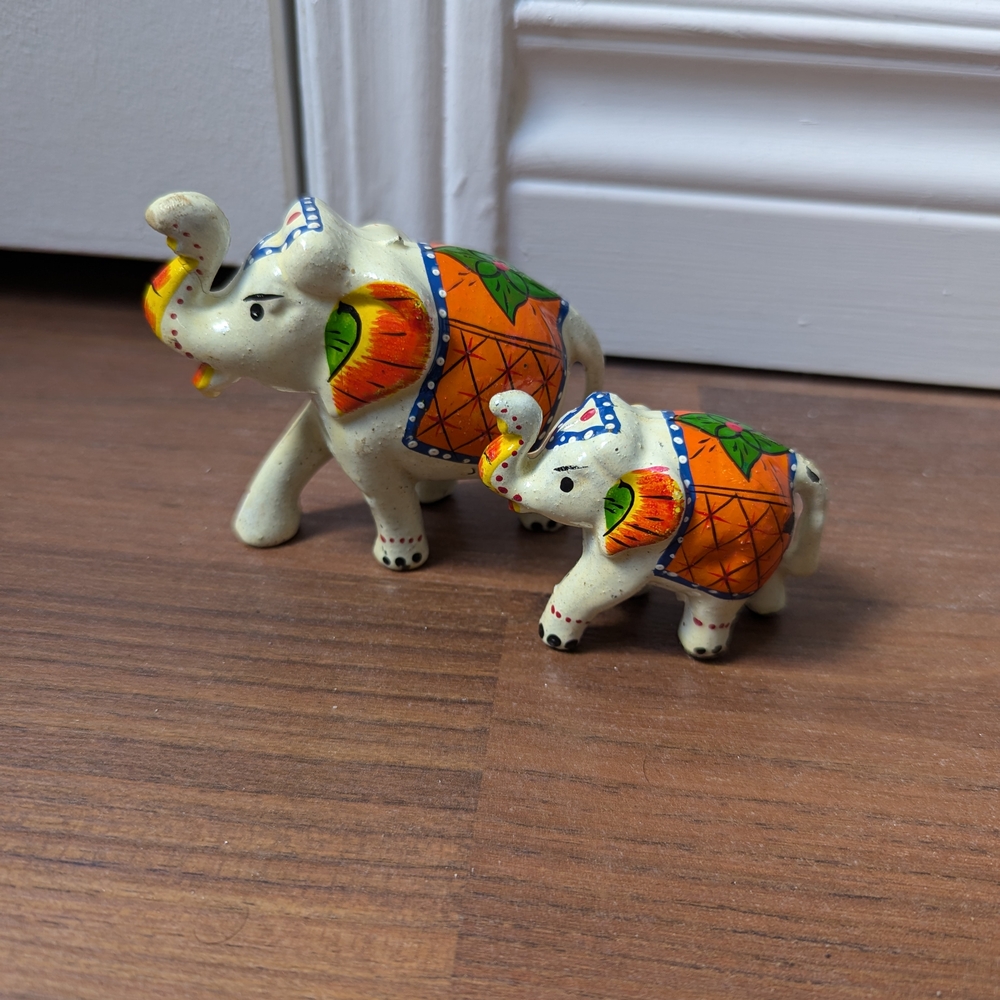 New Two Decorative Handmade Elephant Figurines Decor